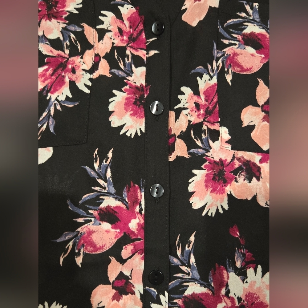NWOT BCX Floral Black and Pink Women's Top - Picture 2 of 9